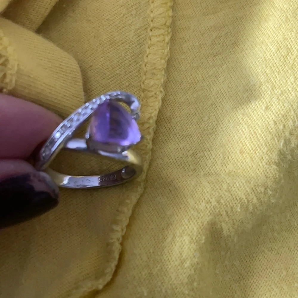 Beautiful sterling silver ring with amethyst and Diamond